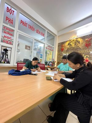 Đào tạo lái xe Thầy Quỳnh: Chuyên nghiệp, Tận tâm và Kỷ luật